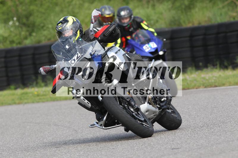 /Archiv-2025/10 23.04.2025 Cornu Master School ADR/gruen-vert/62